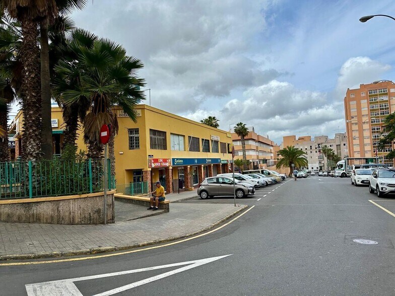 de, 14, Las Palmas de Gran Canaria, Las Palmas for sale - Building Photo - Image 1 of 14