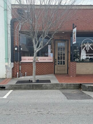 More details for 216-222 E Main, Yadkinville, NC - Retail for Lease