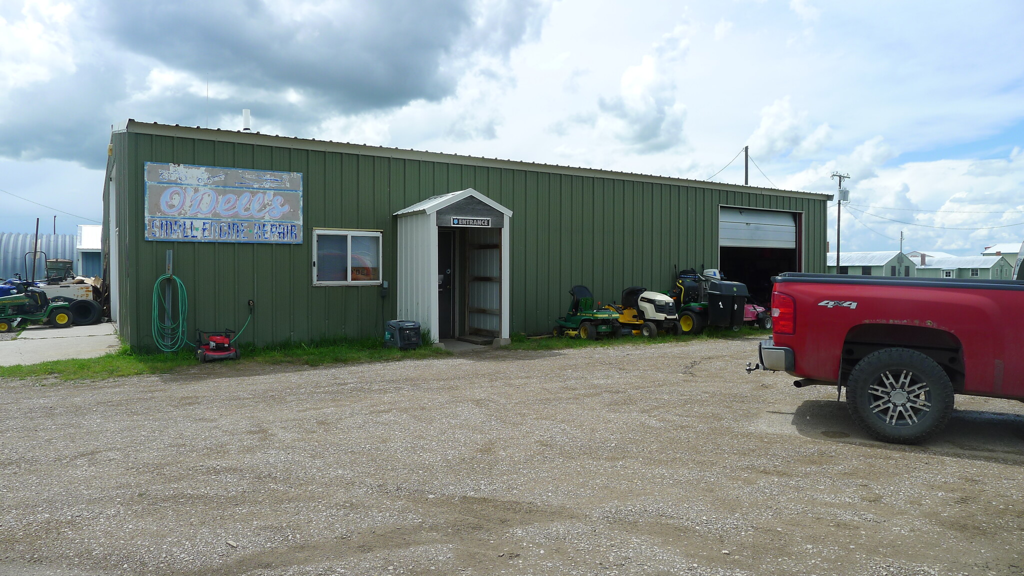 204 Stratosphere Dr, Lewistown, MT for sale Primary Photo- Image 1 of 26