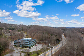 118 N Bedford Rd, Mount Kisco, NY - aerial  map view