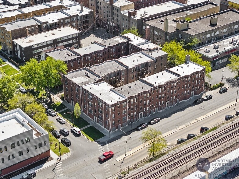 330 N Pine Ave, Chicago, IL for sale - Building Photo - Image 1 of 1