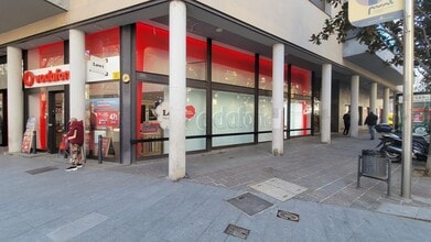 Retail in Igualada, Barcelona for lease Interior Photo- Image 1 of 8