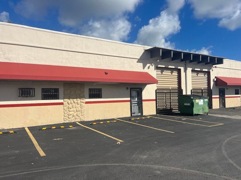 13740 NW 19th Ave, Opa Locka, FL for lease - Primary Photo - Image 1 of 26