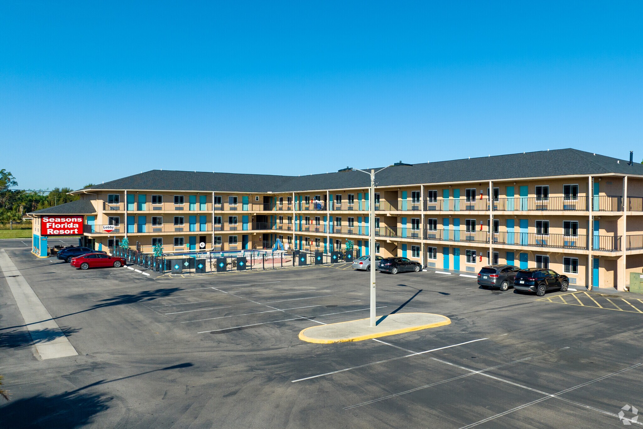 4736 & 4740 W Irlo Bronson Memorial Hwy, Kissimmee, FL 34746 Seasons