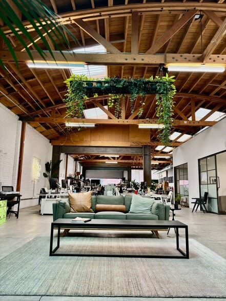 923-927 S Santa Fe Ave, Los Angeles, CA for lease - Interior Photo - Image 3 of 11