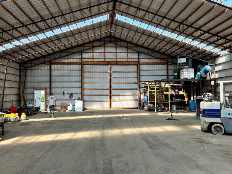 11070 Lamont Ave NE, Hanover, MN for sale - Interior Photo - Image 3 of 6