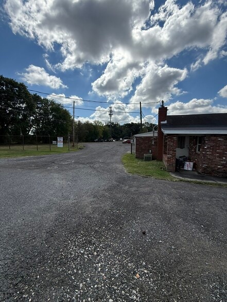 663 Highway 33, Millstone Township, NJ for lease - Other - Image 1 of 10