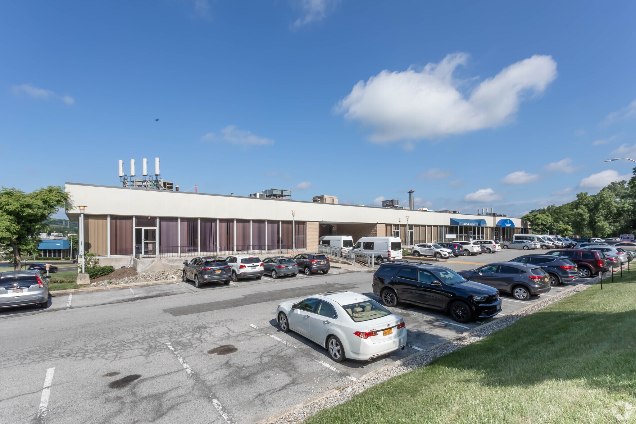 525 Executive Blvd, Elmsford, NY for lease Building Photo- Image 1 of 6