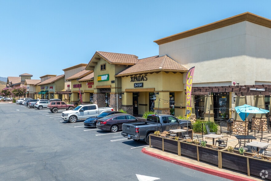 11762-11950 De Palma Rd, Corona, CA for lease - Building Photo - Image 1 of 4