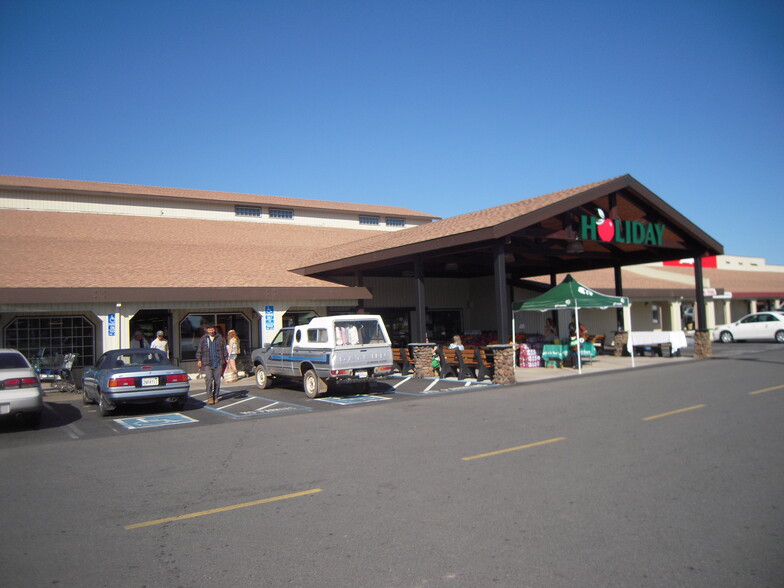 9372 Deschutes Rd, Palo Cedro, CA for lease - Building Photo - Image 1 of 11