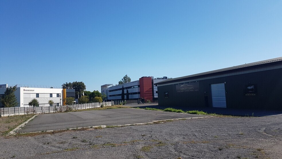 30 Rue De L'Hermite, Bruges for lease - Building Photo - Image 2 of 8