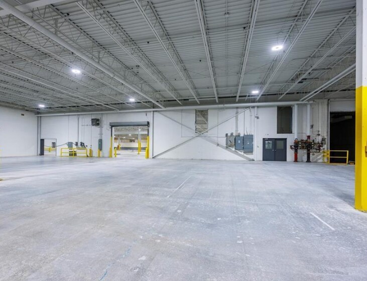 100 Townline Rd, Tillsonburg, ON for sale Interior Photo- Image 1 of 2