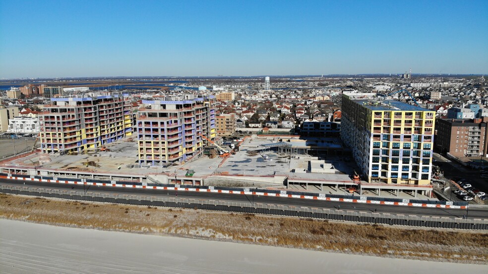 100-190 E Broadway, Long Beach, NY for lease - Building Photo - Image 3 of 5