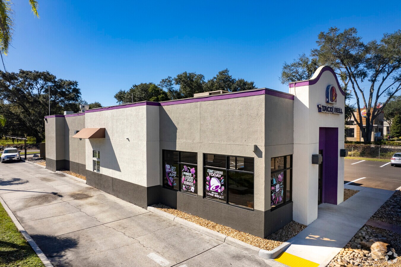 2201 State Road 60 E, Valrico, FL 33594