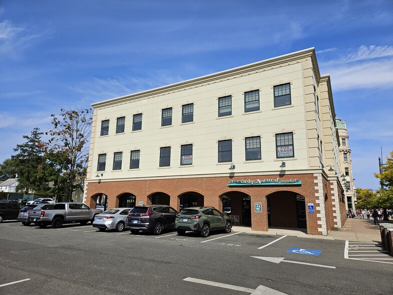 575 Main St, Middletown, CT for sale - Building Photo - Image 1 of 13