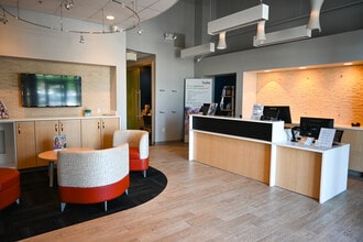 1303 S 72nd St, Omaha, NE for lease Building Photo- Image 1 of 4