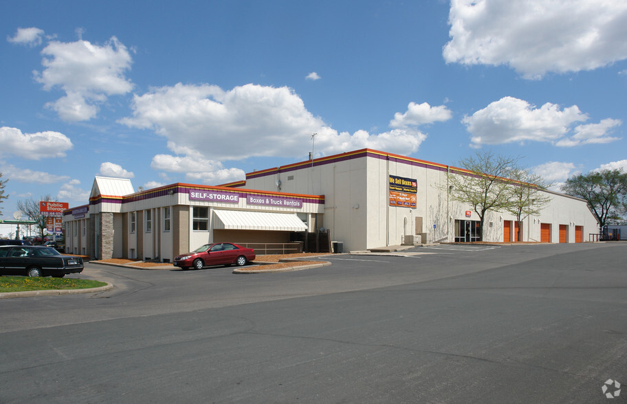 9033 Lyndale Ave S, Bloomington, MN for lease - Primary Photo - Image 1 of 4