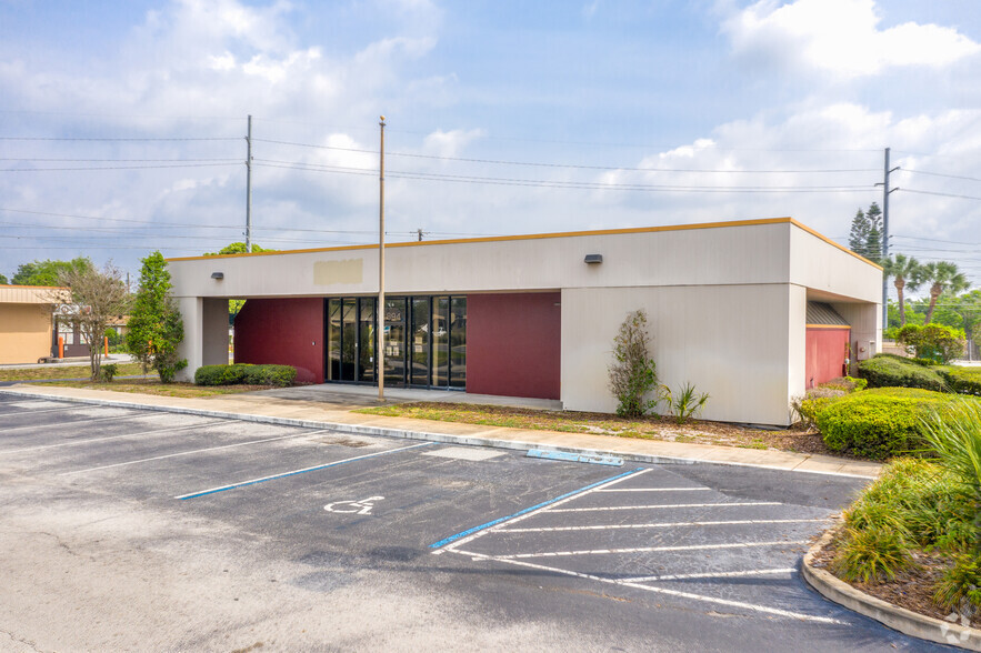 894 E Semoran Blvd, Casselberry, FL for lease - Primary Photo - Image 1 of 8