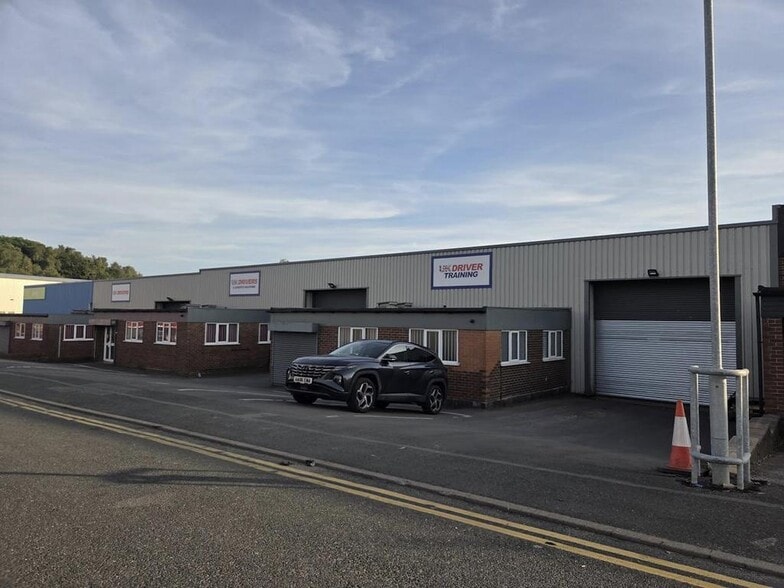 Sneyd Hill, Stoke On Trent for lease - Building Photo - Image 3 of 12