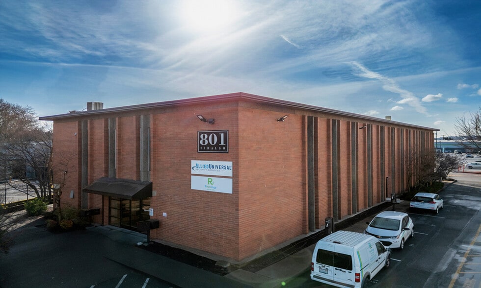 801 S Fidalgo St, Seattle, WA for lease - Building Photo - Image 1 of 7