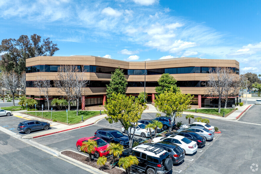 613 W Valley Pky, Escondido, CA for lease - Building Photo - Image 3 of 6