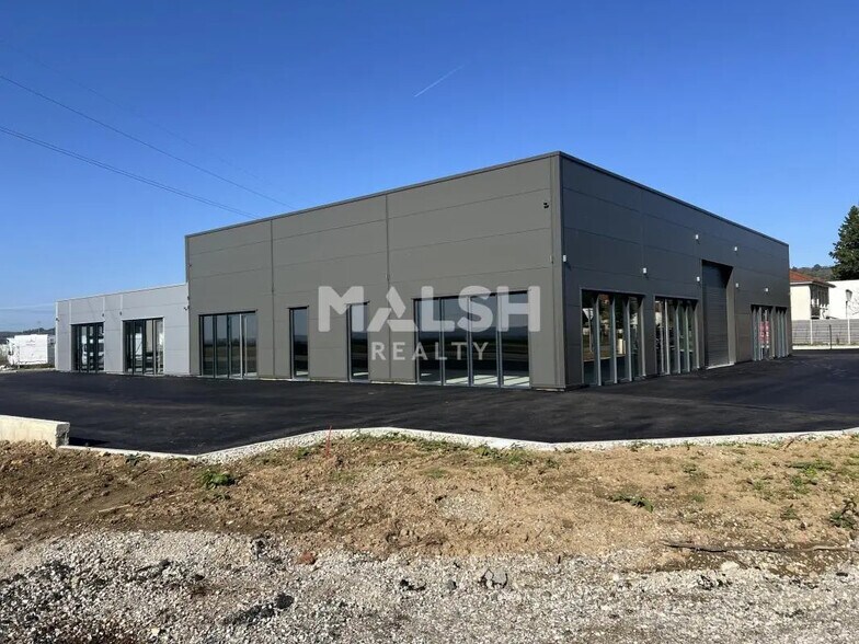 Retail in La Côte-Saint-André for lease - Building Photo - Image 3 of 5