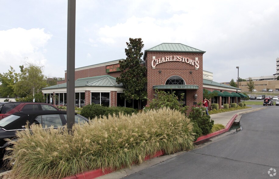 6839 S Yale Ave, Tulsa, OK 74136