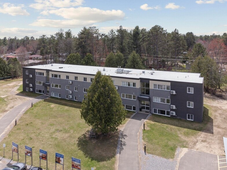 27 Tamarack St, Deep River, ON for sale - Building Photo - Image 1 of 2