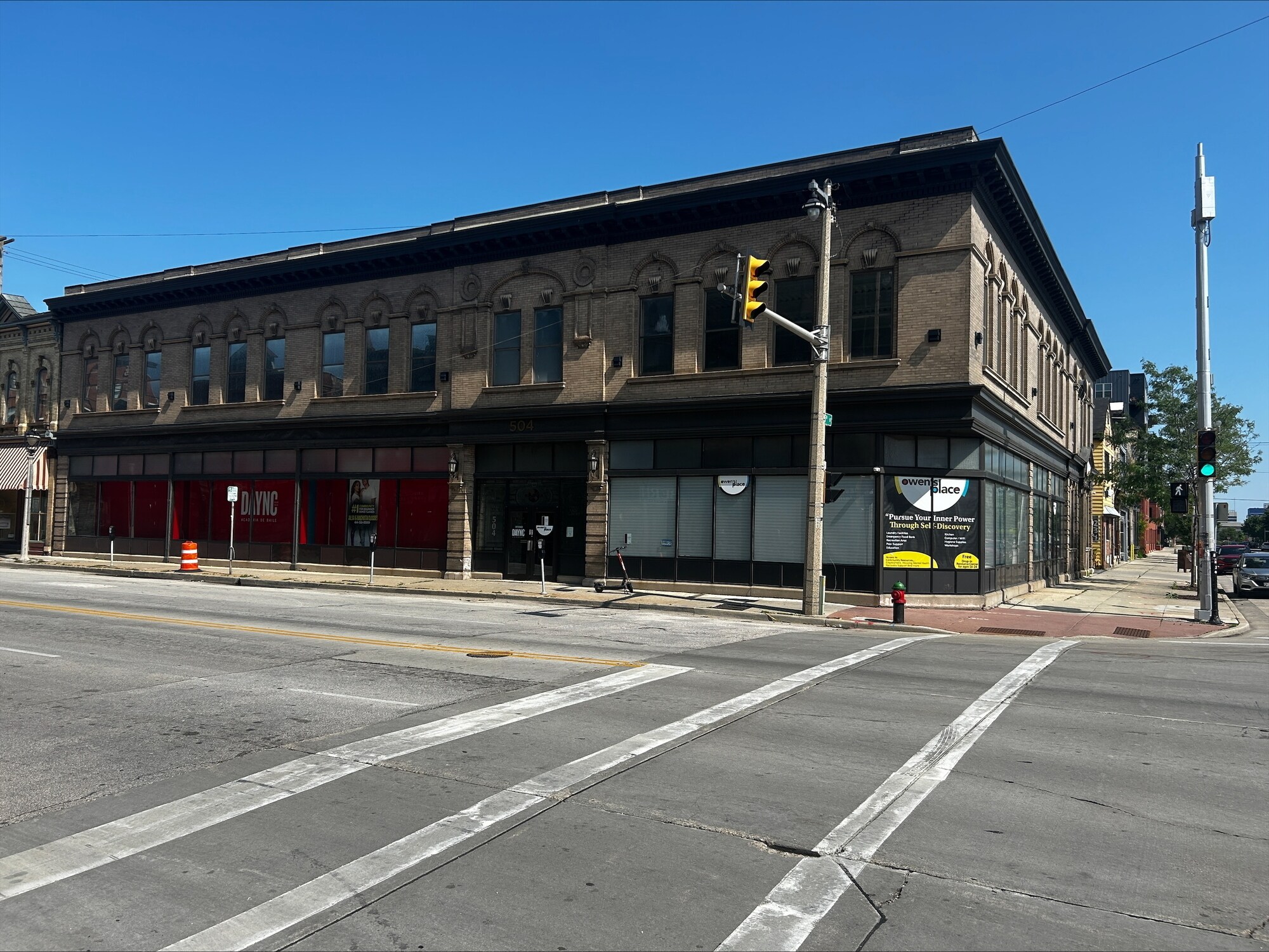 504 W National Ave, Milwaukee, WI for lease Building Photo- Image 1 of 11