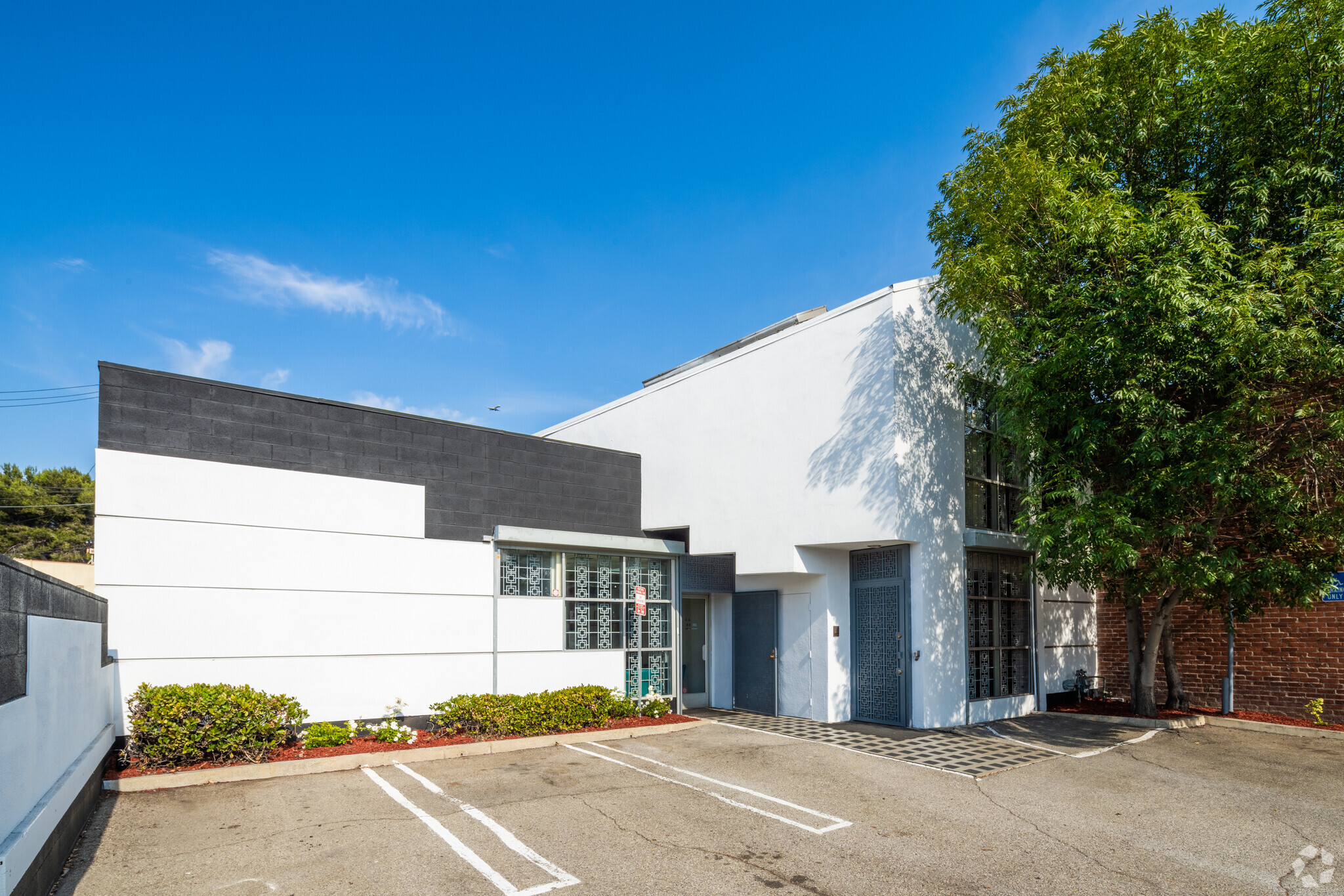 214 S Locust St, Inglewood, CA for lease Building Photo- Image 1 of 22