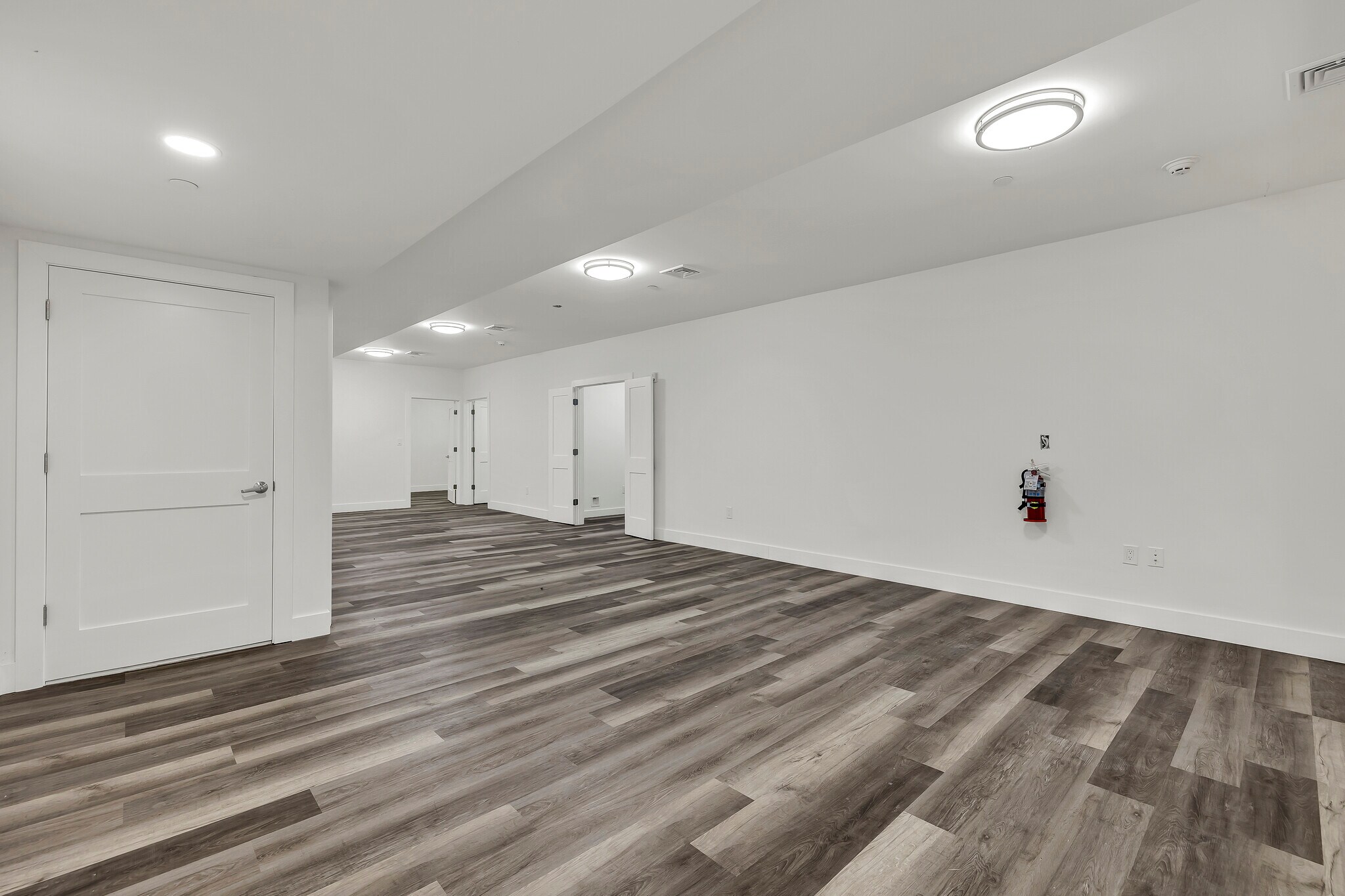 533 Greenwich St, Hempstead, NY for lease Interior Photo- Image 1 of 21