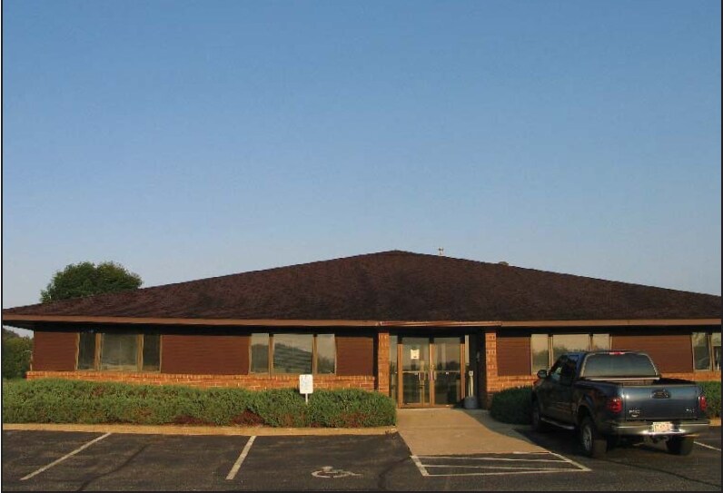 5140 Moundview Dr, Red Wing, MN for sale - Primary Photo - Image 1 of 1