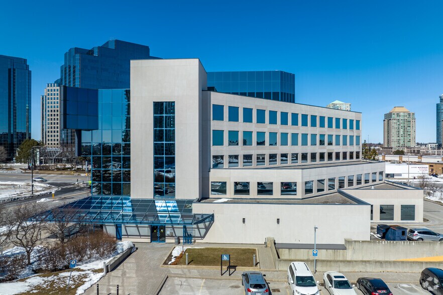 111 Grangeway Ave, Toronto, ON for lease - Building Photo - Image 2 of 51