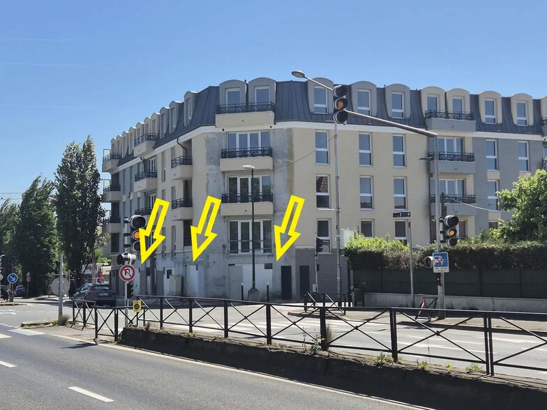 97 Rue Jacques Duclos, Aulnay-sous-Bois for sale - Building Photo - Image 1 of 1