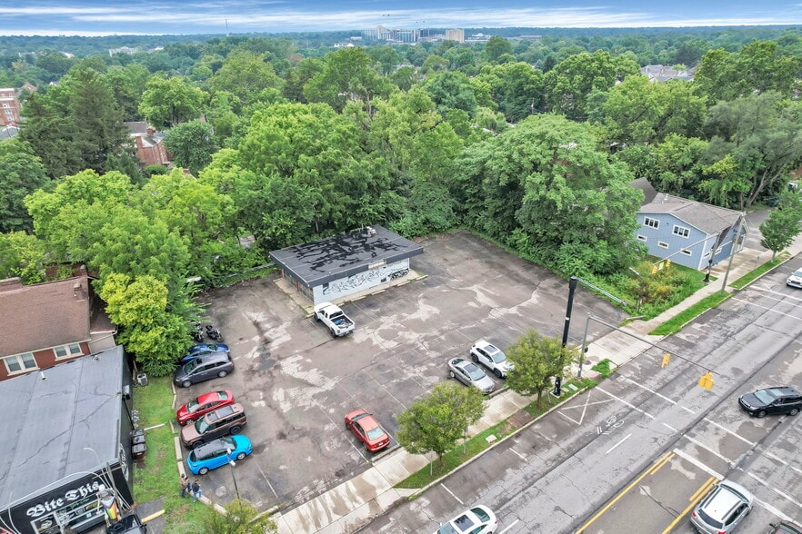 3021 N High St, Columbus, OH for sale - Building Photo - Image 3 of 12