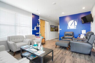 9362 Teddy Ln, Lone Tree, CO for lease Interior Photo- Image 2 of 8