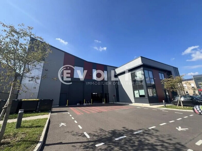 Flex in Limeil-Brévannes for lease - Building Photo - Image 1 of 15