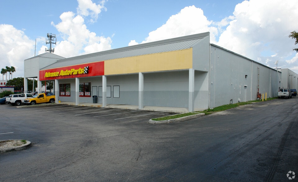 15625 SW 88th St, Miami, FL for lease - Primary Photo - Image 3 of 5
