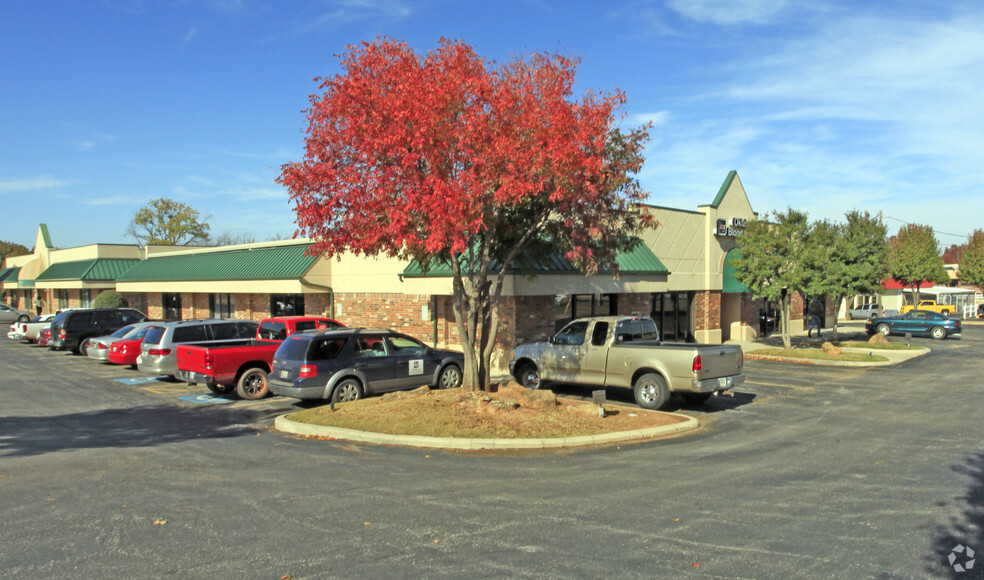 1113 S Douglas Blvd, Midwest City, OK for lease - Building Photo - Image 2 of 6