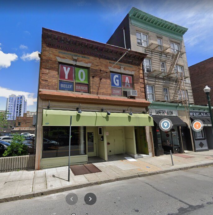 49 Lawton St, New Rochelle, NY 10801