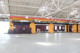 100 Keystone Dr, Carnegie, PA for lease Interior Photo- Image 2 of 3