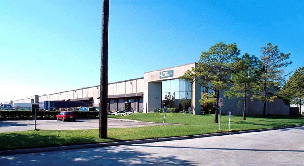 9500-9540 Clay Rd, Houston, TX for lease - Building Photo - Image 2 of 19