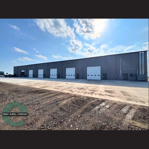 1407 NW Laurel St, Elkhart, IA for sale - Building Photo - Image 2 of 10