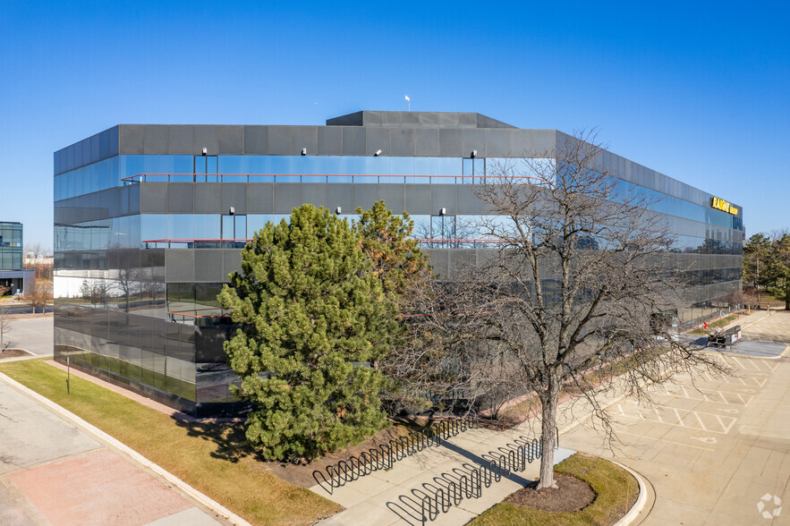 900 National Pky, Schaumburg, IL for lease - Building Photo - Image 2 of 9