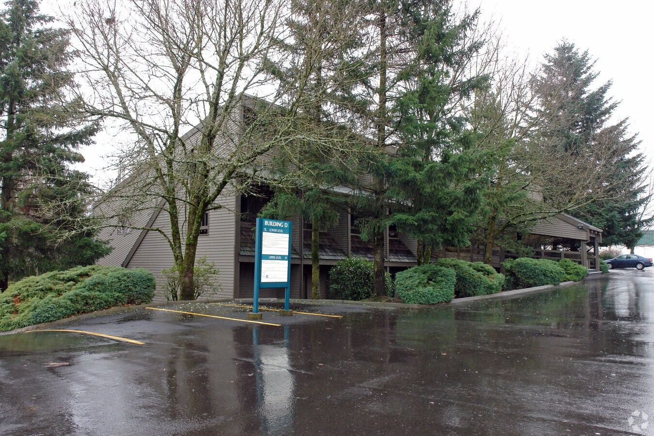 1217 NE Burnside Rd, Gresham, OR 97030