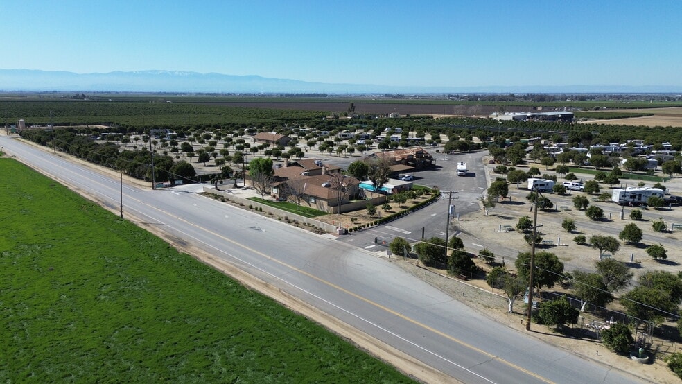 1452 S Edison Rd, Bakersfield, CA for sale - Building Photo - Image 2 of 28