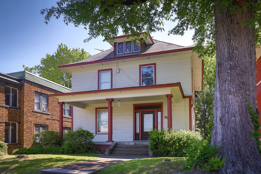 98 N Belvedere Blvd, Memphis, TN 38104