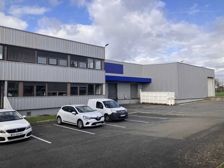 12 Rue De La Briqueterie, Louvres for lease - Building Photo - Image 3 of 7