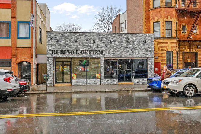281-283 S Broadway  
