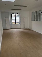 Office in Paris for lease Interior Photo- Image 2 of 7